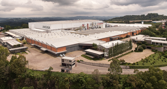 Fábrica da Unicasa em Bento Gonçalves, RS — produção de móveis planejados